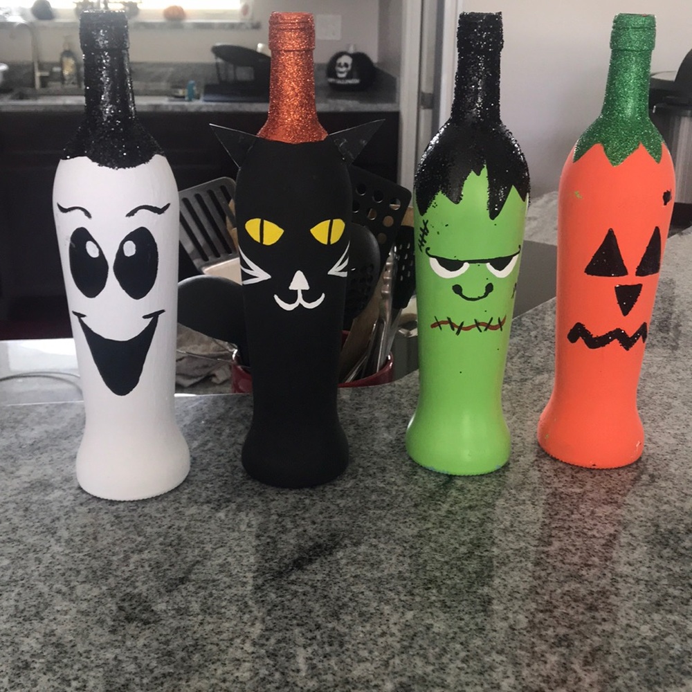 Halloween decorative wine bottles